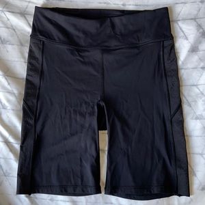 Black lululemon biker shorts